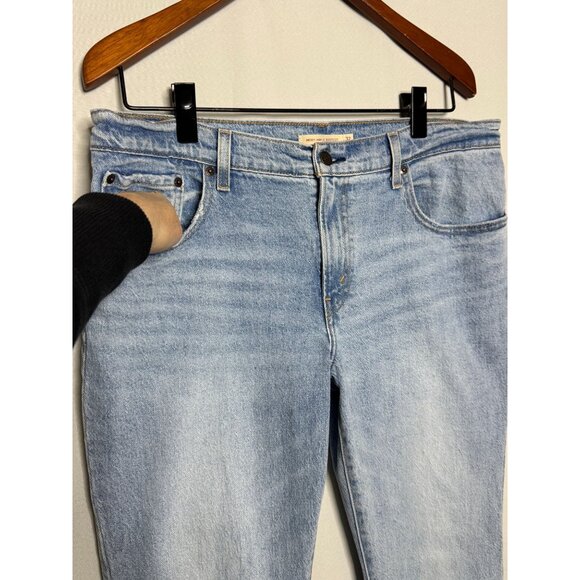 Levi's Premium Middy Ankle Bootcut Jeans in Blasted Stone Light Wash Size 32 - Picture 3 of 14